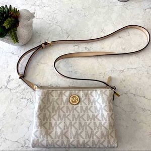 Michael Kors cross body purse